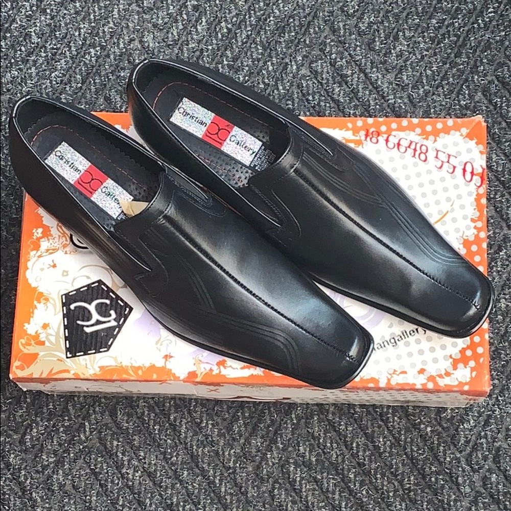 Men’s dress shoes